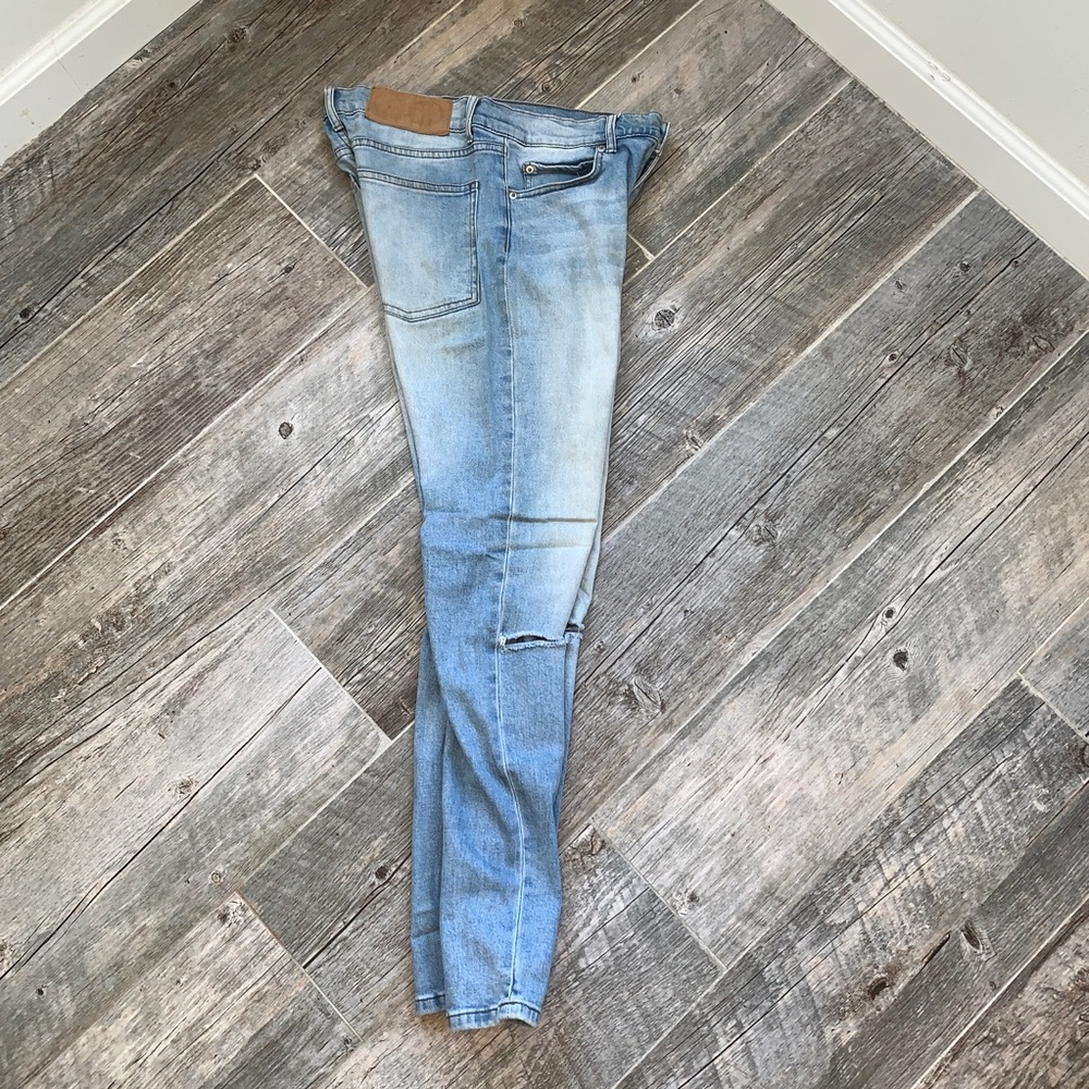 Cheap Monday jeans with cut knees - Picture 3 of 5